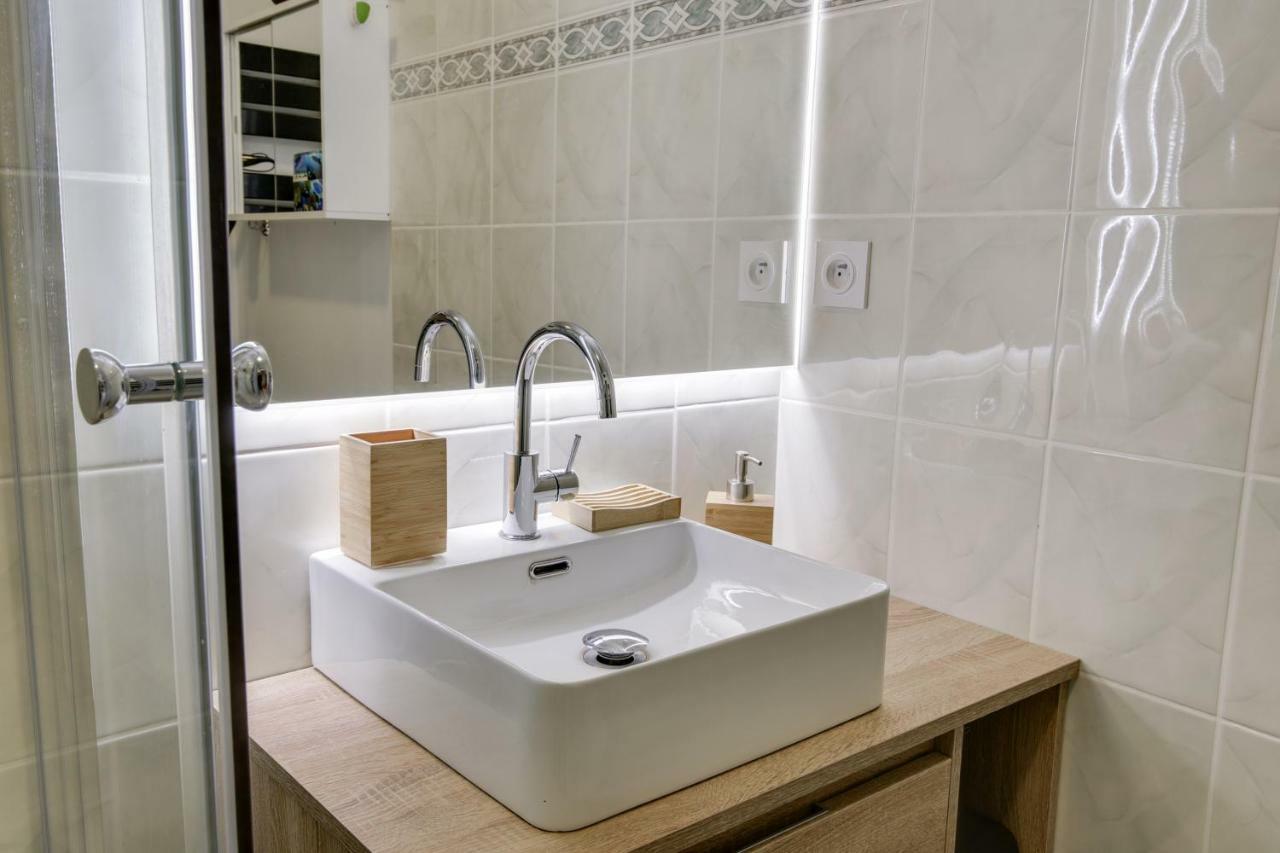 Votre Escale - Le Globe Trotteur Apartment Niort Luaran gambar